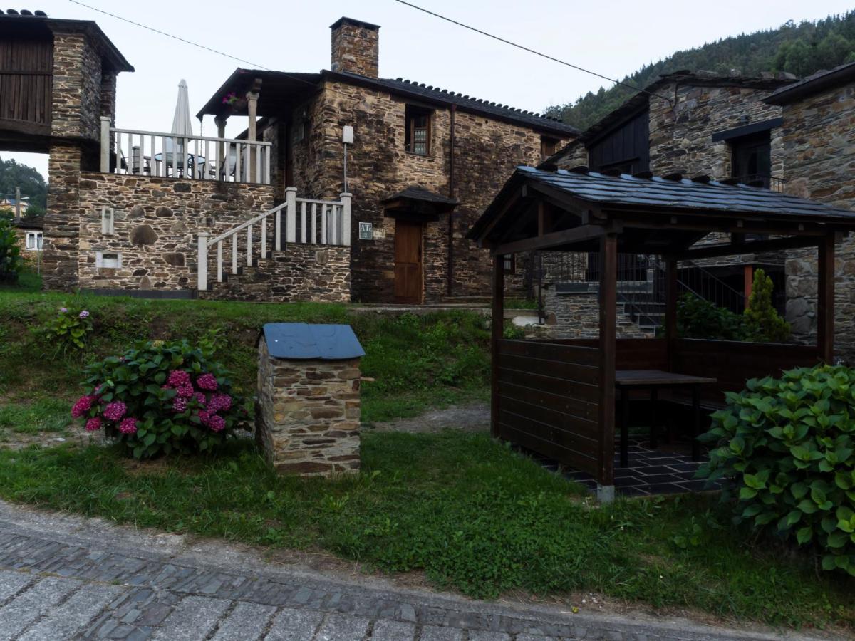 Casas Rurales Tareira En Taramundi Exterior photo
