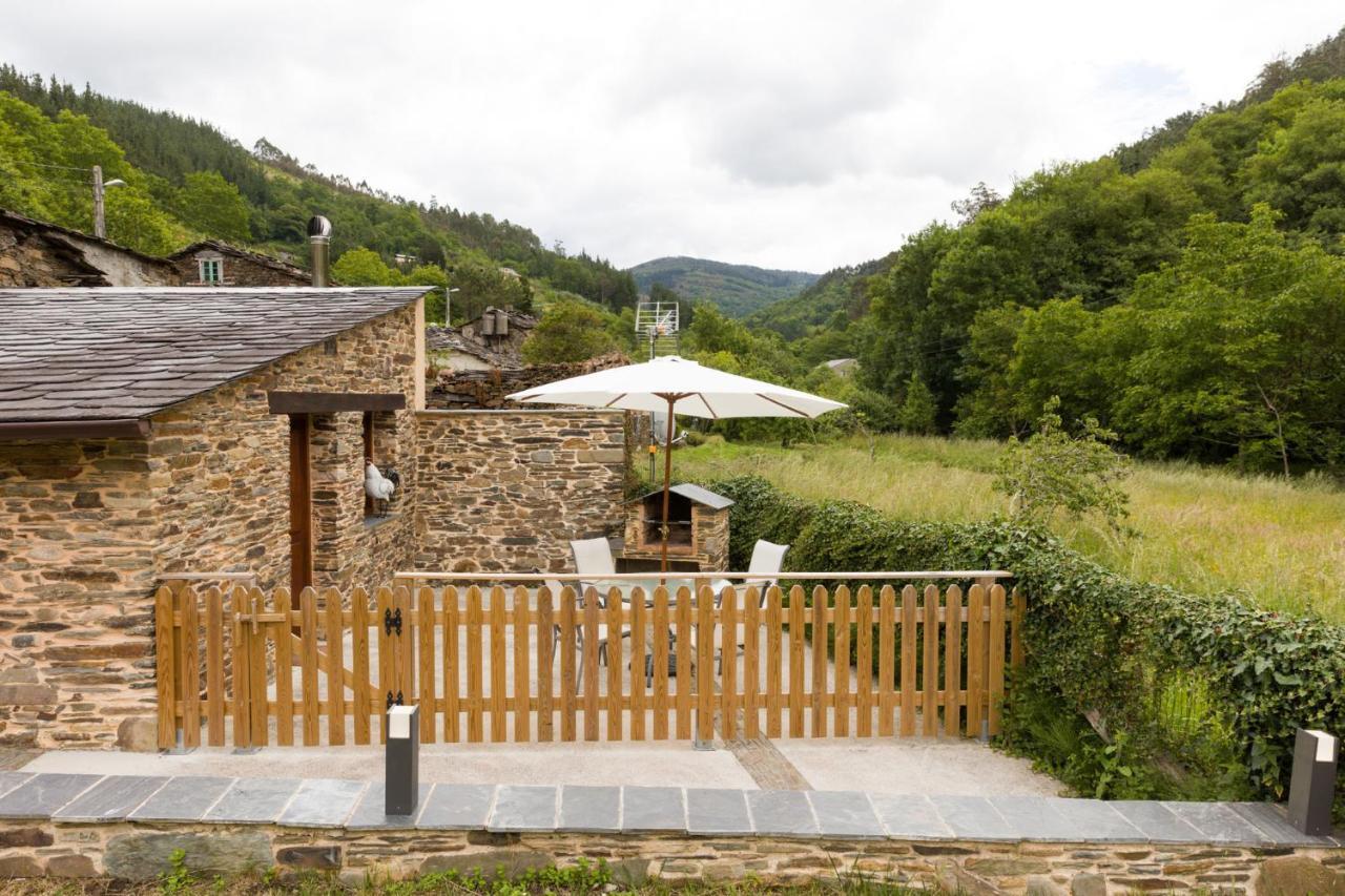 Casas Rurales Tareira En Taramundi Exterior photo
