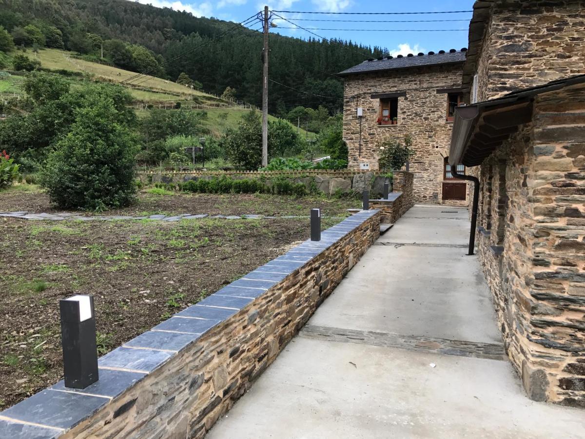 Casas Rurales Tareira En Taramundi Exterior photo